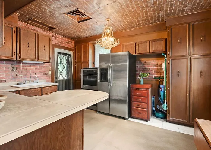 Historic Brick Near River And Downtown Holiday home Savanna