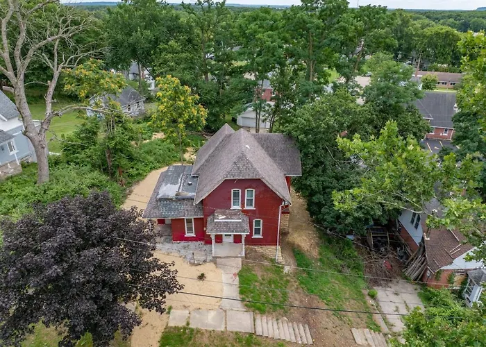 Historic Brick Near River And Downtown Holiday home *
